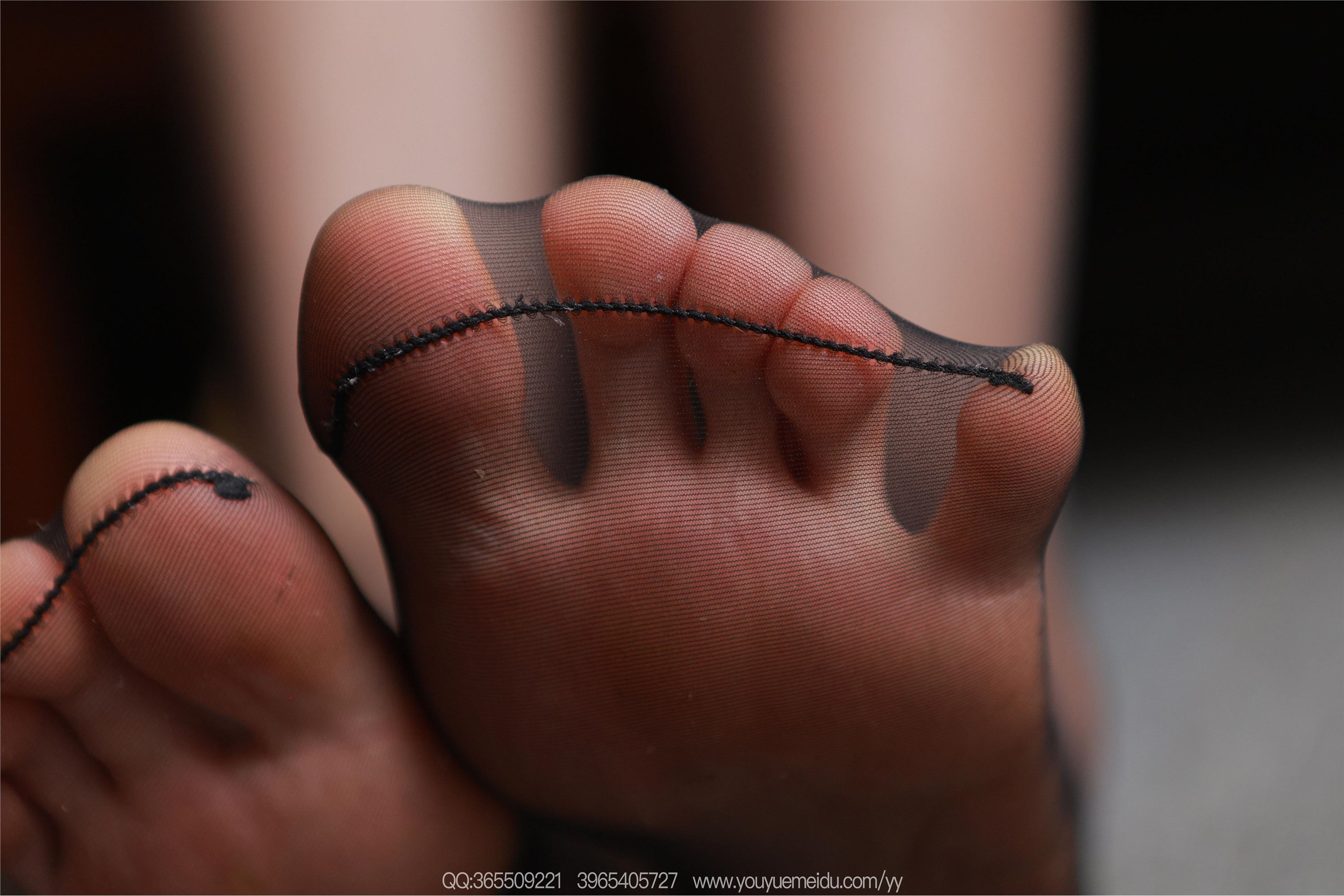 IESS异思趣向  2025.09.11 丝享家 2155 小婕《御姐包臀裙》